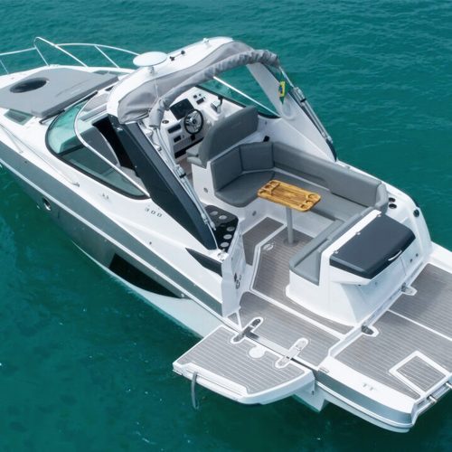 Ventura V300 Day Cruiser